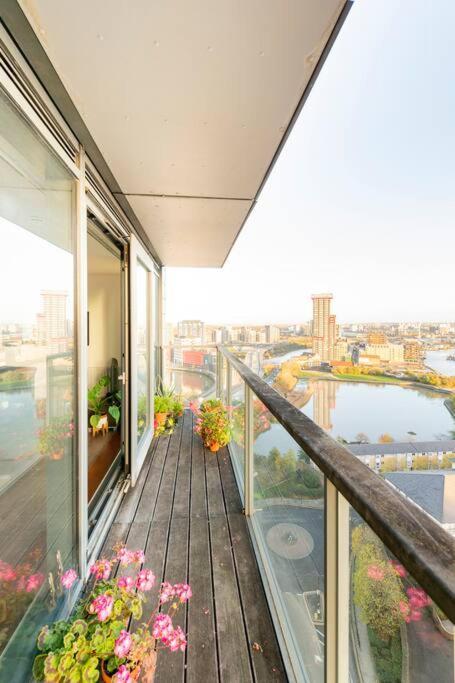 London Skylineviews 2 Bed 2 Bath Flat Near Canary Wharf, O2 & Excel エクステリア 写真