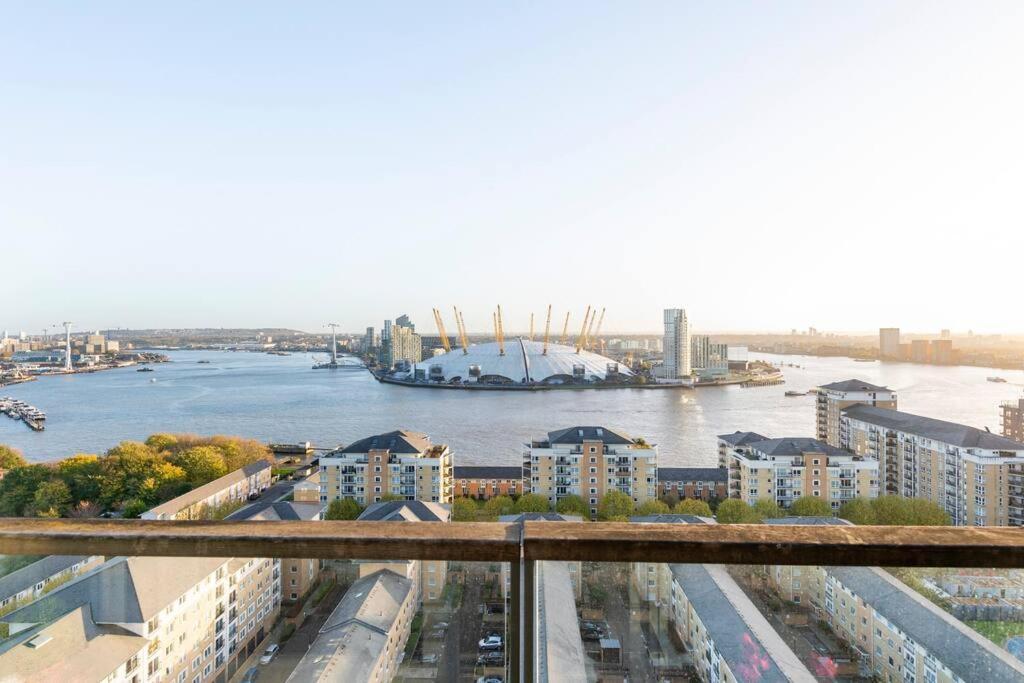 London Skylineviews 2 Bed 2 Bath Flat Near Canary Wharf, O2 & Excel エクステリア 写真